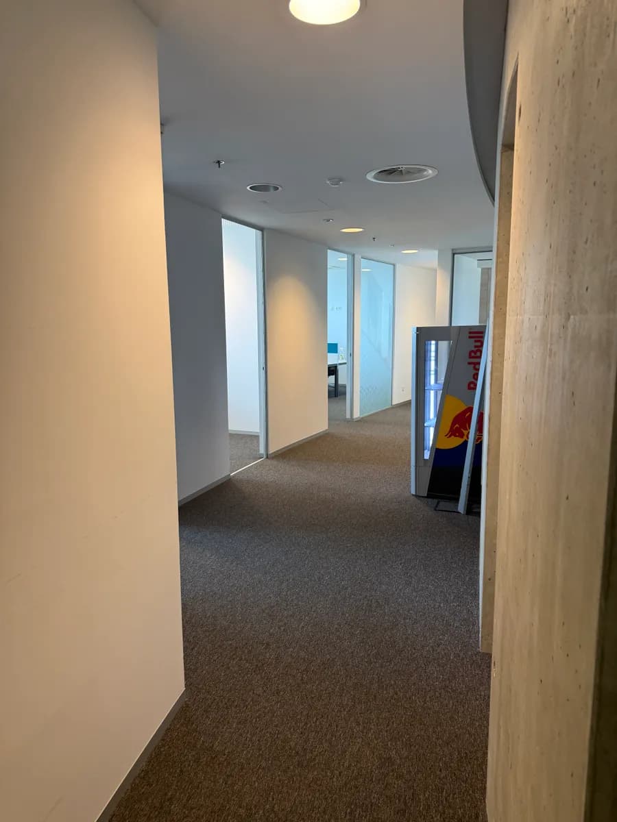 4-Zimmer-Gewerbeimmobilie mieten in Graz – 110 m², € 2.420 – Bild 2 von 5