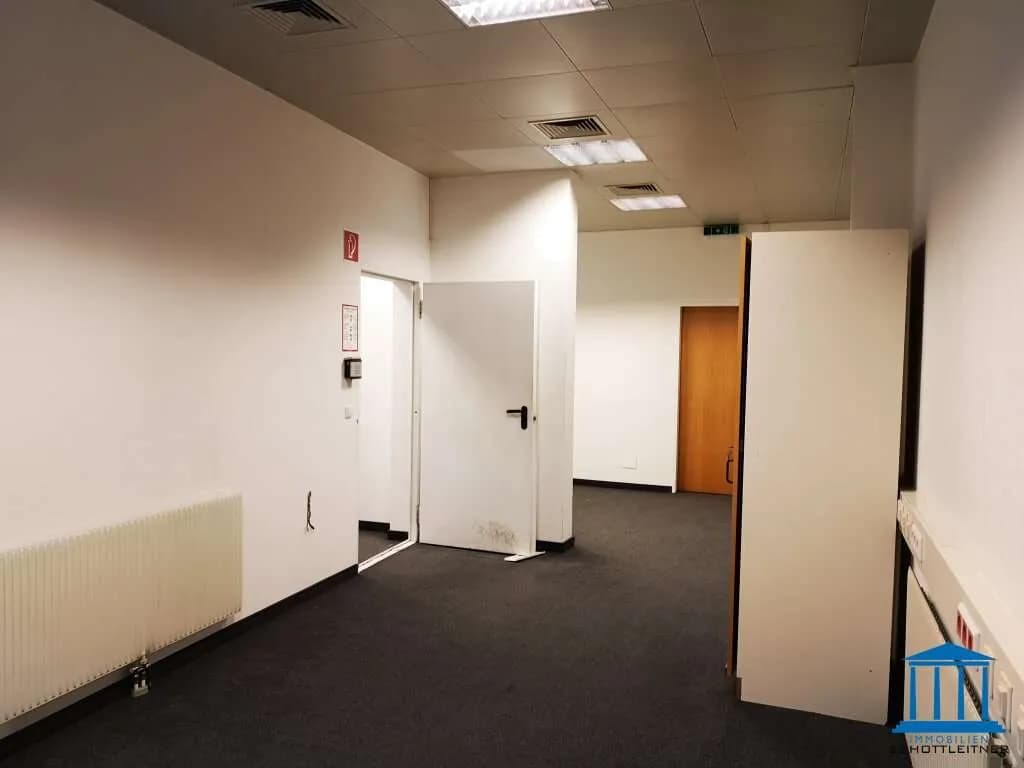 Gewerbeimmobilie mieten in Wiener Neustadt – 49 m², € 302 – Bild 8 von 11