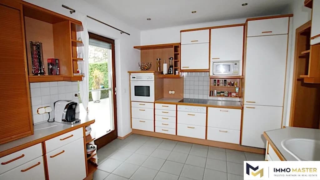 3-Zimmer-Haus mieten in Baden – 150 m², € 2.497