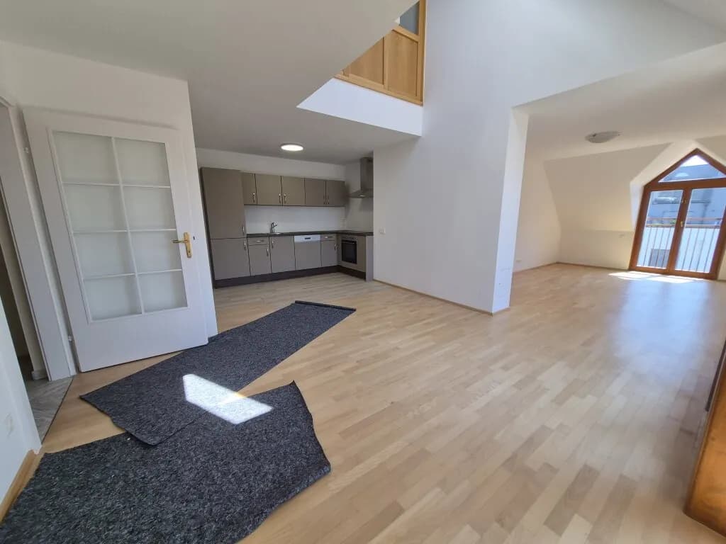 4-Zimmer-Wohnung mieten in Wien – 169 m², € 2.480