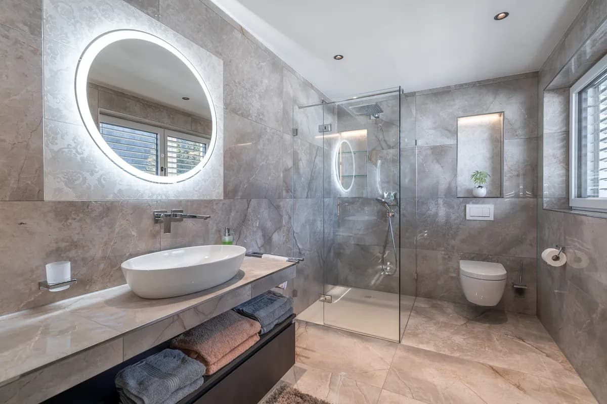 5-Zimmer-Haus kaufen in Kitzbühel – 240 m², € 1.875.000 – Bild 8 von 12