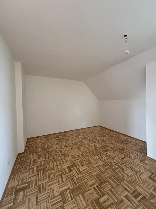 2-Zimmer-Wohnung mieten in Leibnitz – 67 m², € 380 – Bild 7 von 11