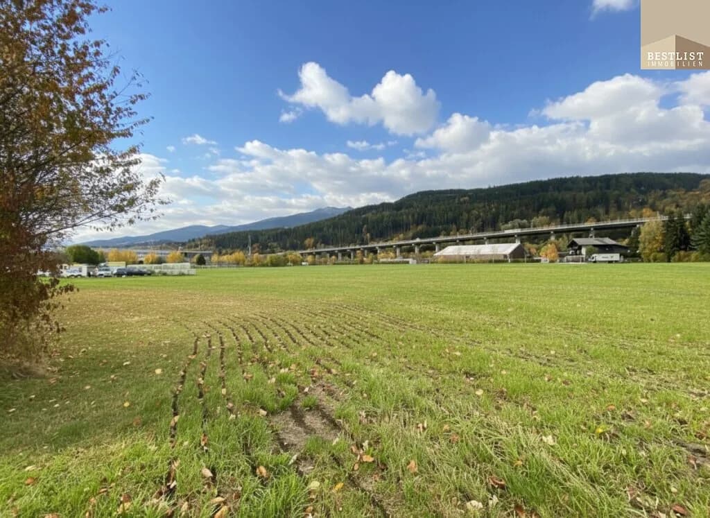 Grundstück kaufen in Innsbruck – 2 040 m²