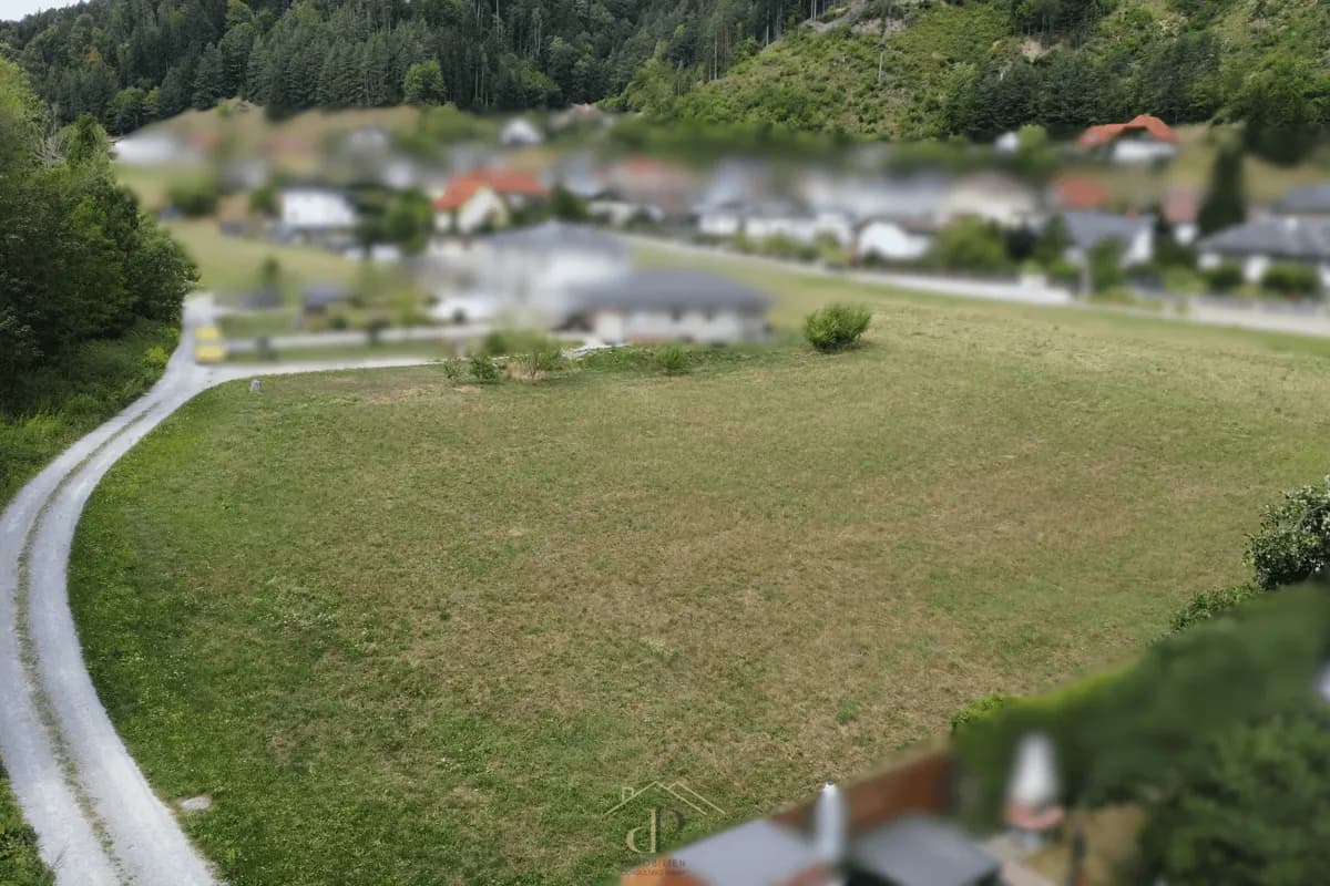 Grundstück kaufen in Graz-Umgebung – 3 000 m², € 285.000
