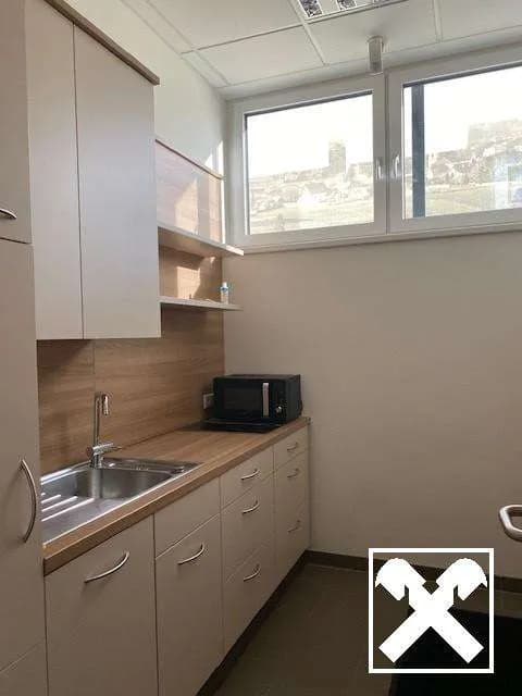 8-Zimmer-Gewerbeimmobilie kaufen in Wiener Neustadt Land – 228 m², € 850.000 – Bild 5 von 19