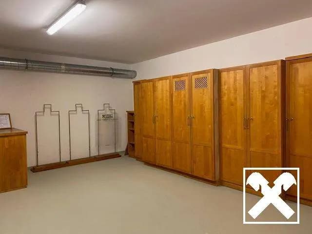 8-Zimmer-Gewerbeimmobilie kaufen in Wiener Neustadt Land – 228 m², € 850.000 – Bild 14 von 19