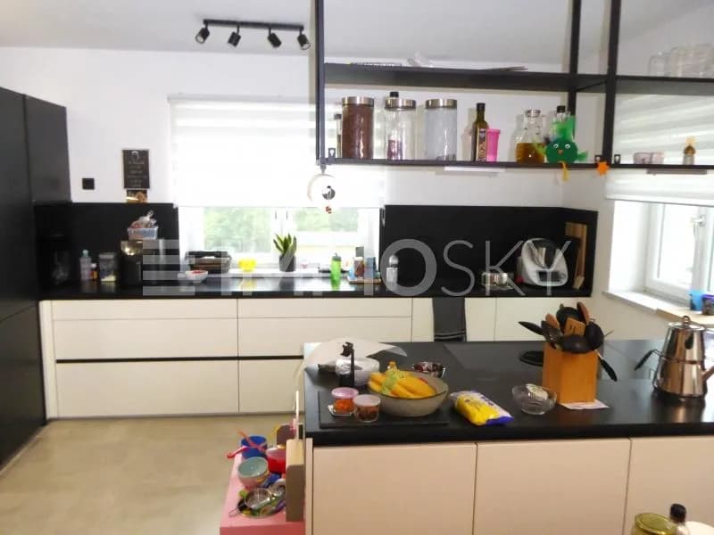 12-Zimmer-Gewerbeimmobilie kaufen in Eferding – 271 m², € 820.000 – Bild 4 von 5