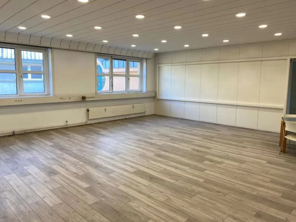 2-Zimmer-Gewerbeimmobilie mieten in Linz – 92 m², € 1.334 – Bild 5 von 8