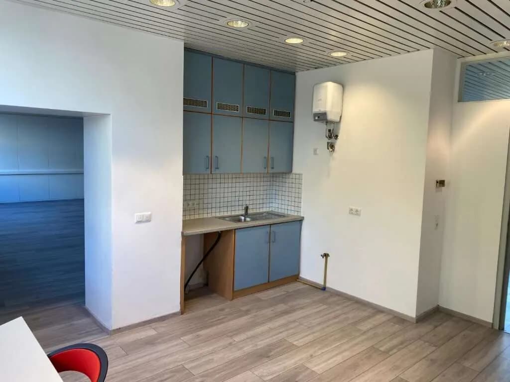 2-Zimmer-Gewerbeimmobilie mieten in Linz – 92 m², € 1.334 – Bild 7 von 8