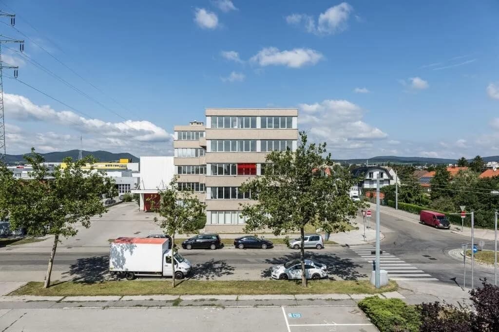 Gewerbeimmobilie mieten in Wien – 53 m², € 931