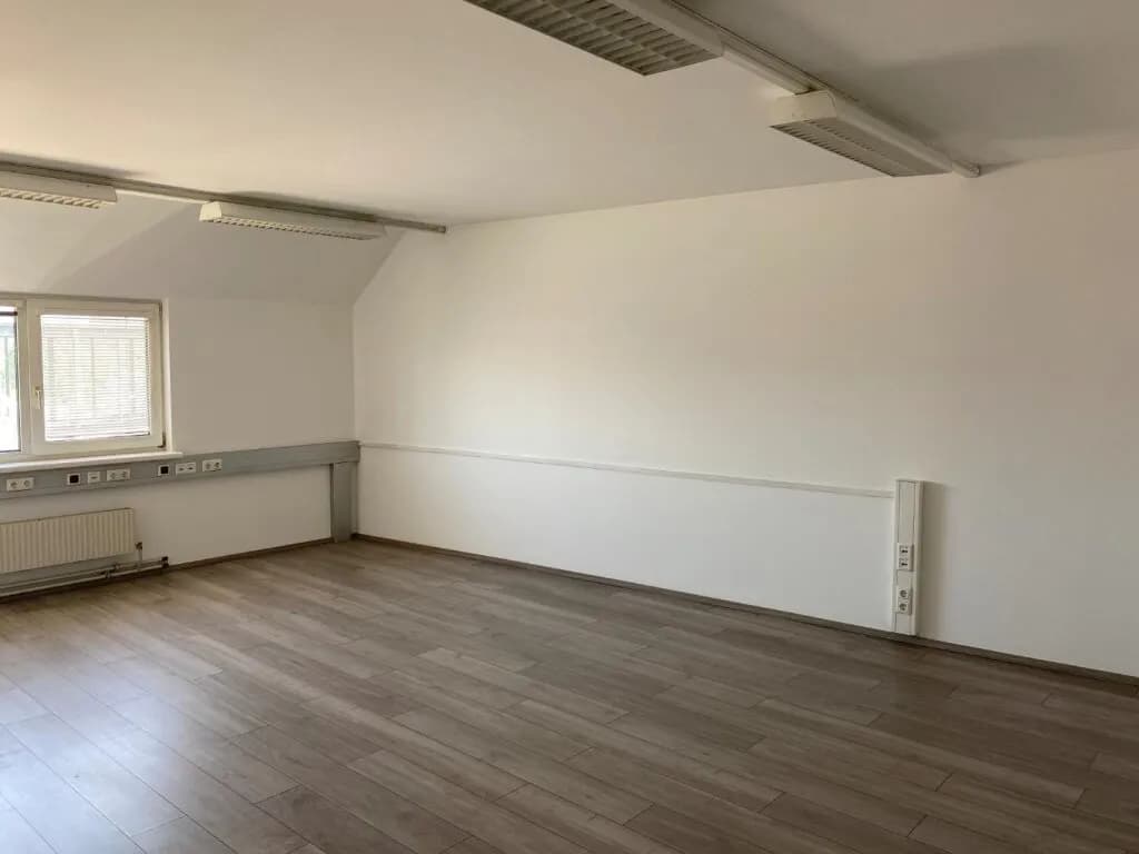 3-Zimmer-Gewerbeimmobilie mieten in Linz – 104 m², € 1.658 – Bild 3 von 13