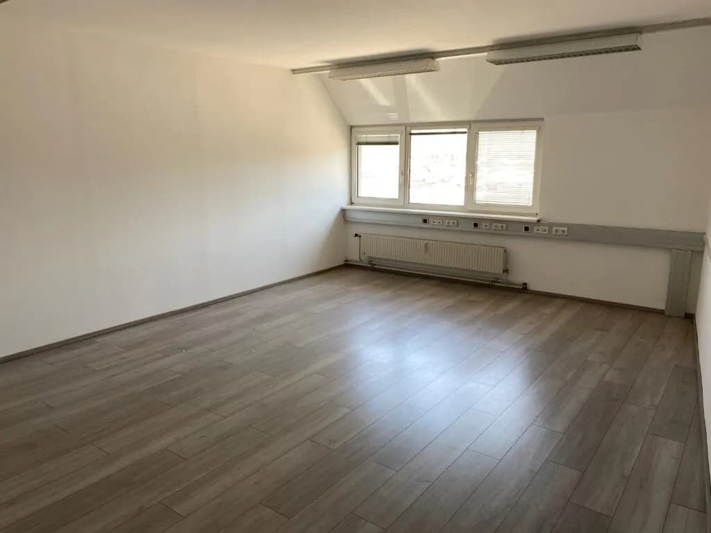 3-Zimmer-Gewerbeimmobilie mieten in Linz – 104 m², € 1.658 – Bild 5 von 13