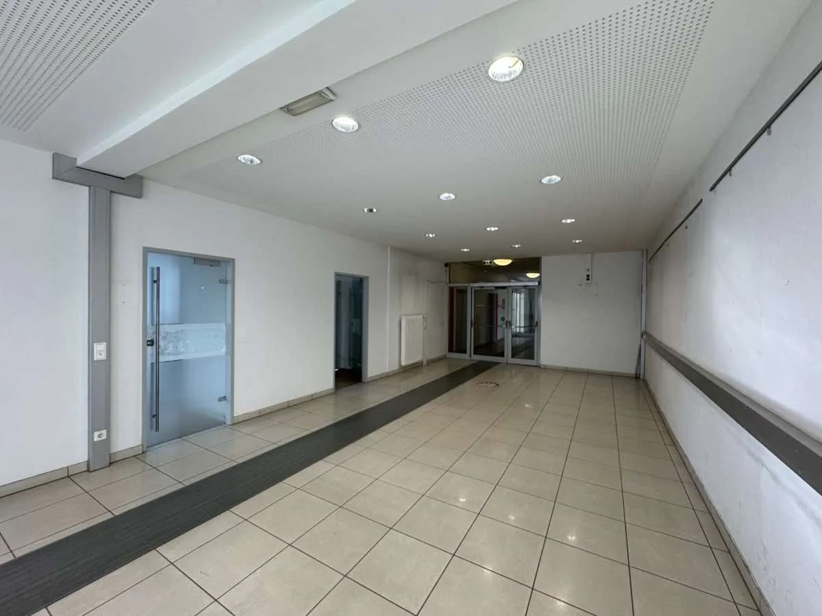 7-Zimmer-Gewerbeimmobilie mieten in Leoben – 245 m², € 2.034 – Bild 2 von 16