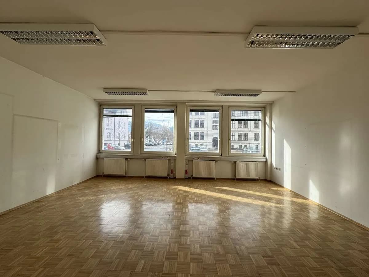7-Zimmer-Gewerbeimmobilie mieten in Leoben – 245 m², € 2.034 – Bild 5 von 16