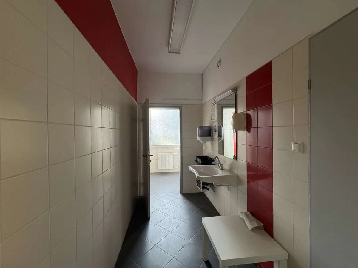 7-Zimmer-Gewerbeimmobilie mieten in Leoben – 245 m², € 2.034 – Bild 13 von 16