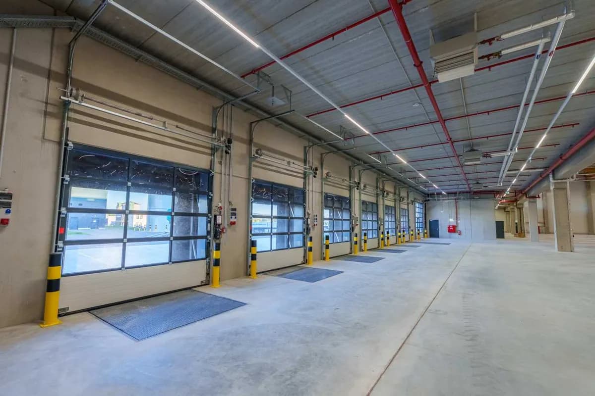Gewerbeimmobilie mieten in Bruck an der Leitha – 2 356 m², € 7 – Bild 10 von 15