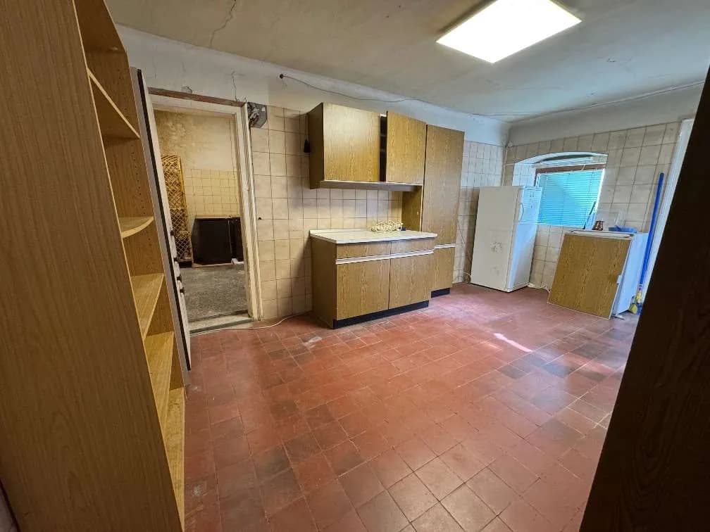 10-Zimmer-Gewerbeimmobilie kaufen in Krems an der Donau – 370 m², € 129.900 – Bild 33 von 34