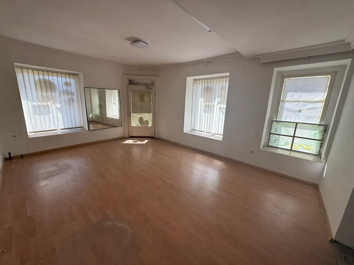 Gewerbeimmobilie mieten in Wien – 200 m², € 1.400 – Bild 4 von 18