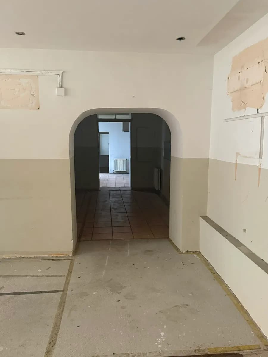 Gewerbeimmobilie mieten in Wien – 200 m², € 1.400 – Bild 9 von 18