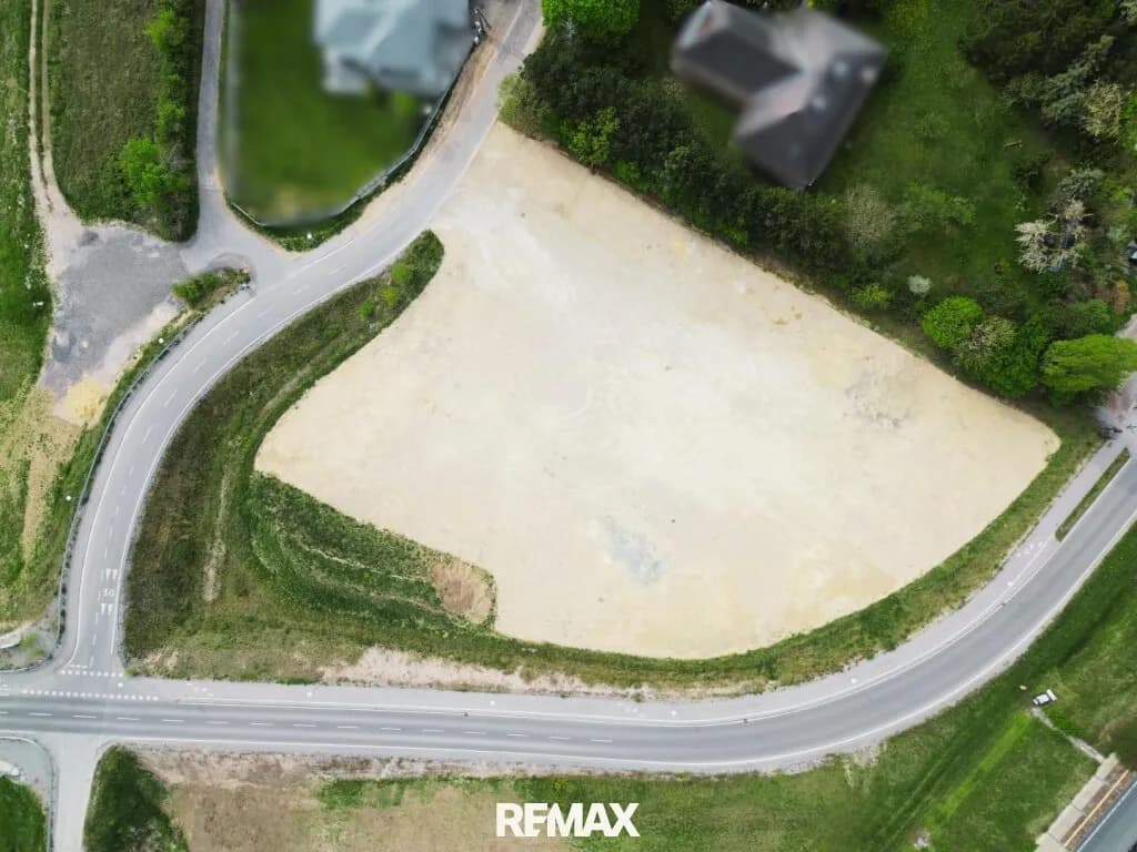 Immobilie kaufen in Baden – 5 768 m², € 749.840