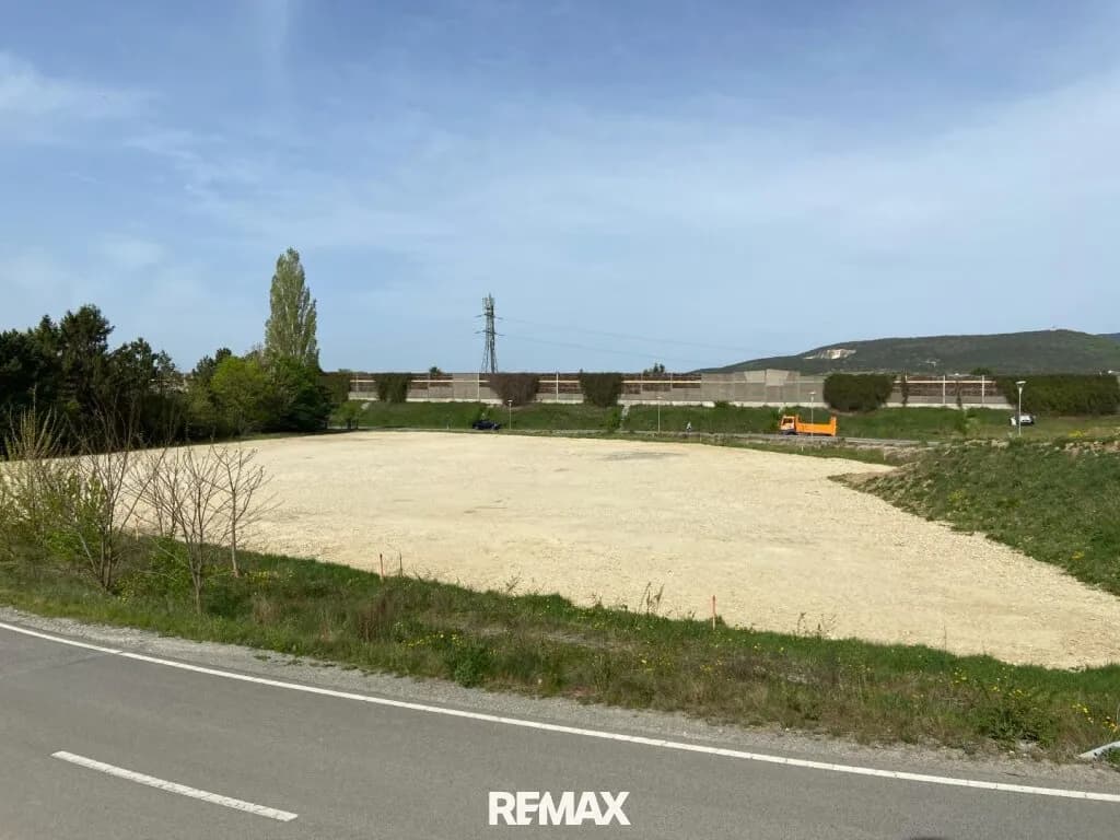 Immobilie kaufen in Baden – 5 768 m², € 749.840 – Bild 2 von 8