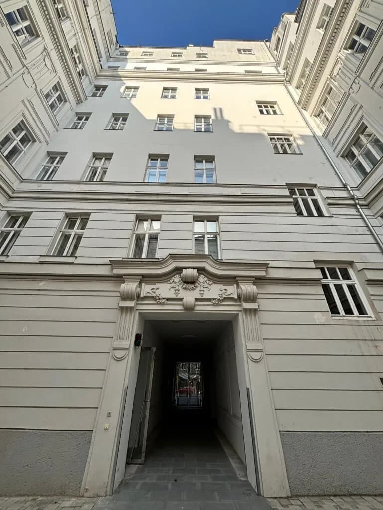 2-Zimmer-Gewerbeimmobilie mieten in Wien – 139 m², € 2.395 – Bild 18 von 22
