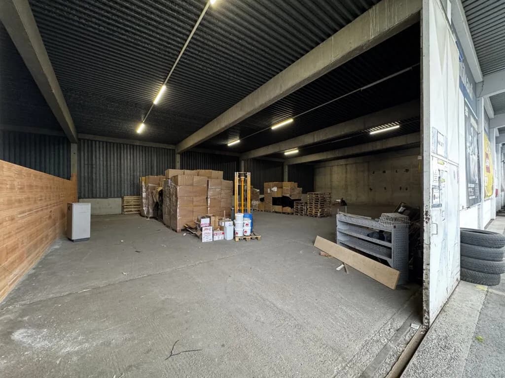Gewerbeimmobilie mieten in Wien – 356 m², € 2.844