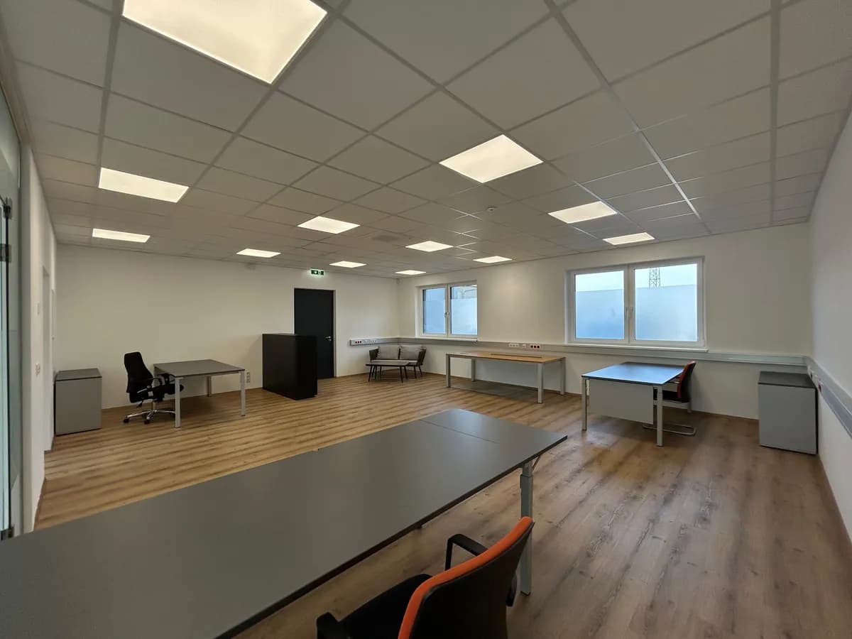 2-Zimmer-Gewerbeimmobilie mieten in Baden – 109 m², € 1.733 – Bild 7 von 14