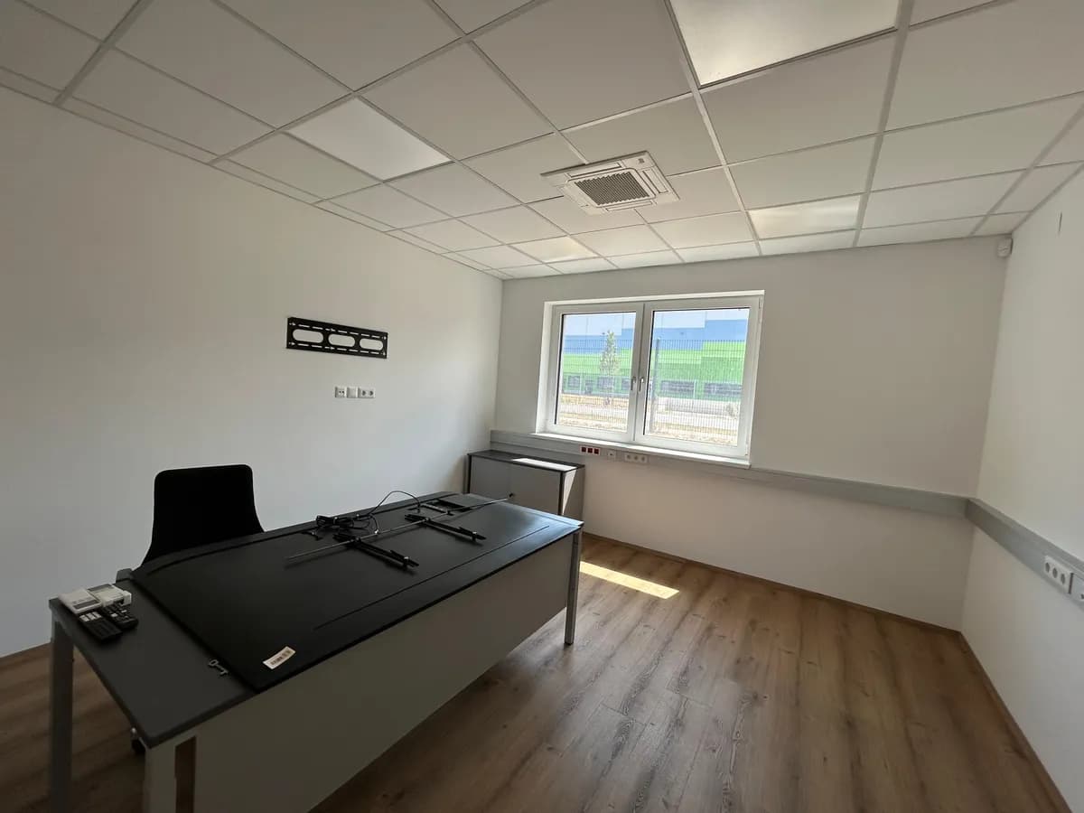 2-Zimmer-Gewerbeimmobilie mieten in Baden – 109 m², € 1.733 – Bild 11 von 14