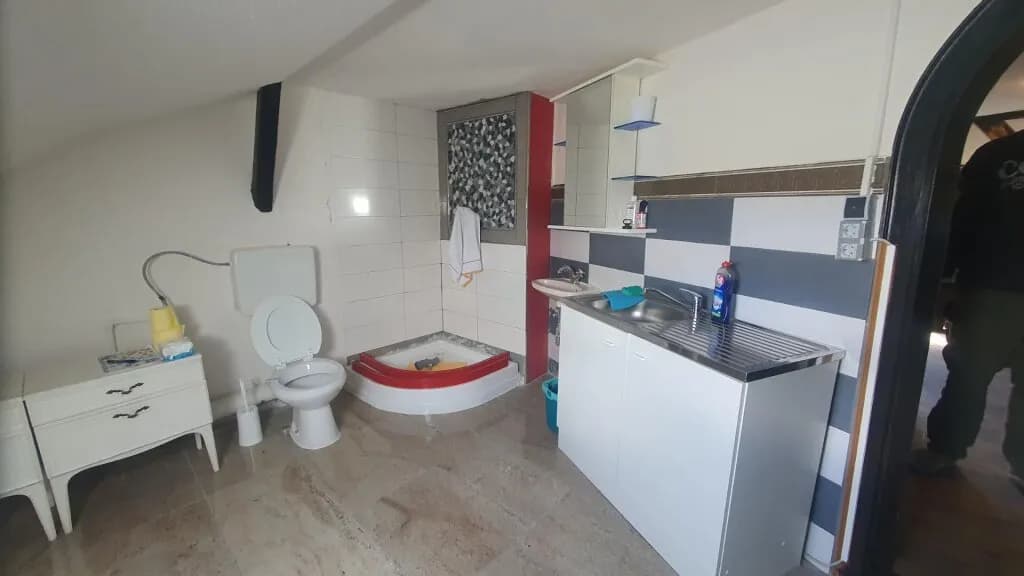 10-Zimmer-Gewerbeimmobilie kaufen in Grieskirchen – 500 m², € 415.000 – Bild 2 von 23