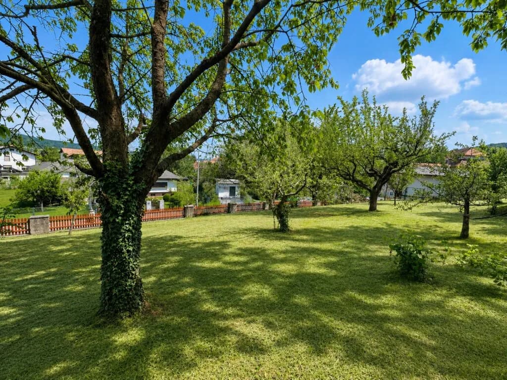 Grundstück kaufen in Graz – 1 375 m², € 390.000