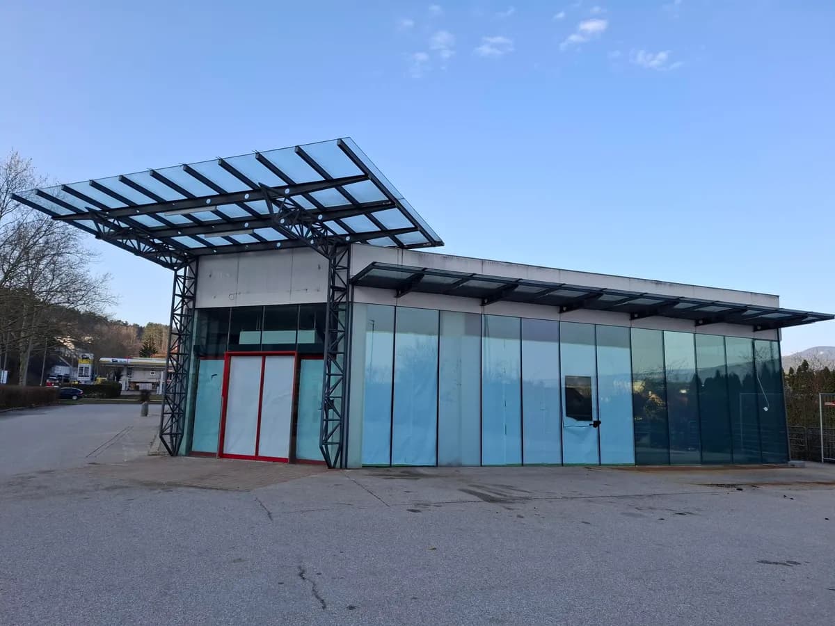 Gewerbeimmobilie mieten in Neunkirchen – 635 m², € 10 – Bild 2 von 6