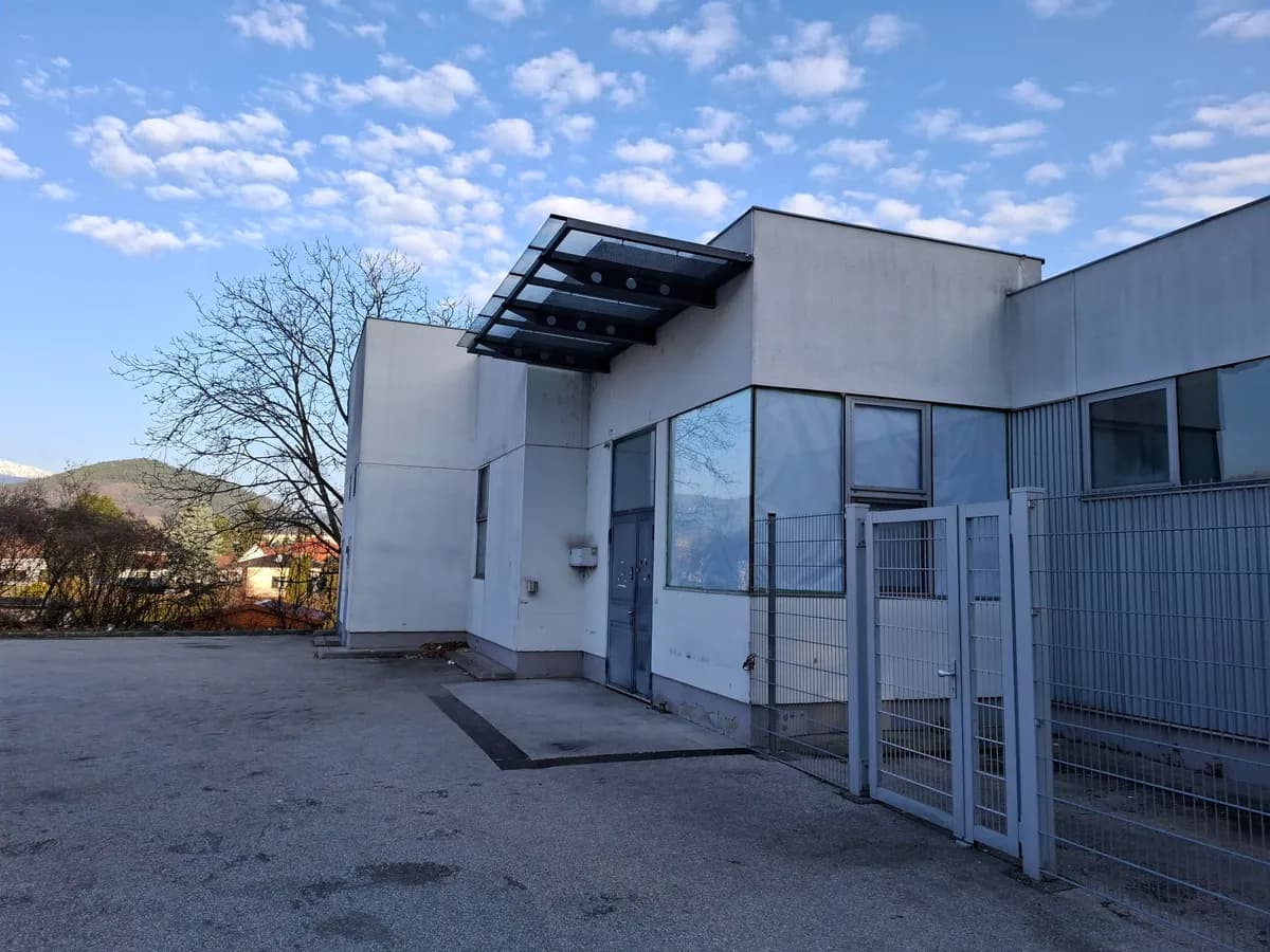 Gewerbeimmobilie mieten in Neunkirchen – 635 m², € 10 – Bild 4 von 6