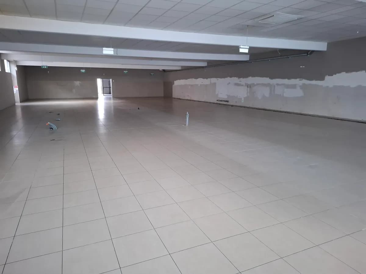 Gewerbeimmobilie mieten in Neunkirchen – 635 m², € 10 – Bild 5 von 6
