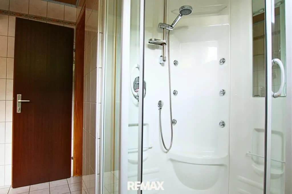 3-Zimmer-Wohnung kaufen in Baden – 103,97 m², € 179.000 – Bild 16 von 23