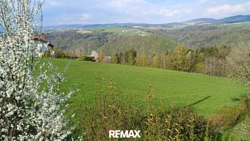 Grundstück kaufen in Schärding – 2 320 m², € 130.000