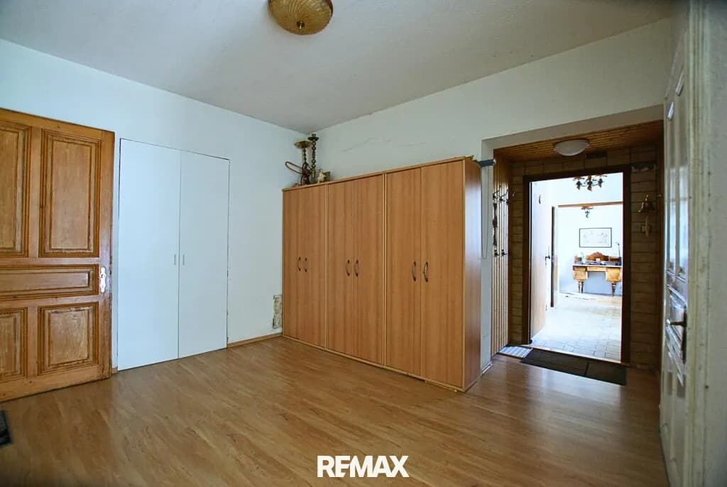 3-Zimmer-Wohnung kaufen in Baden – 111,71 m², € 199.000 – Bild 16 von 21