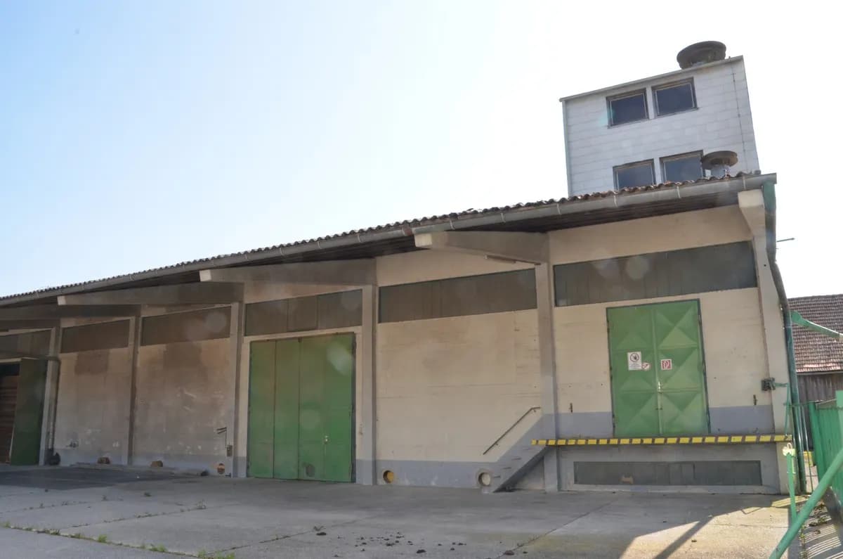 Gewerbeimmobilie mieten in Korneuburg – 1 500 m², € 5 – Bild 2 von 10