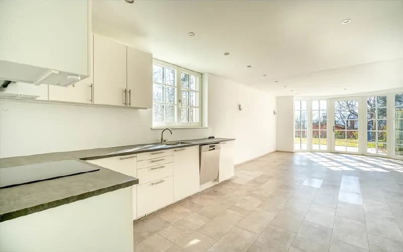 4-Zimmer-Haus mieten in Salzburg Stadt – 170 m², € 3.396 – Bild 2 von 7