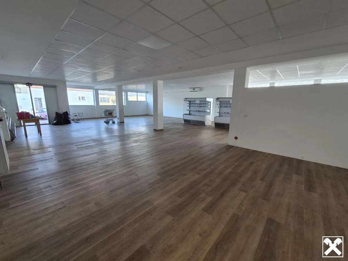 Gewerbeimmobilie mieten in Korneuburg – 280 m², € 2.000 – Bild 2 von 5