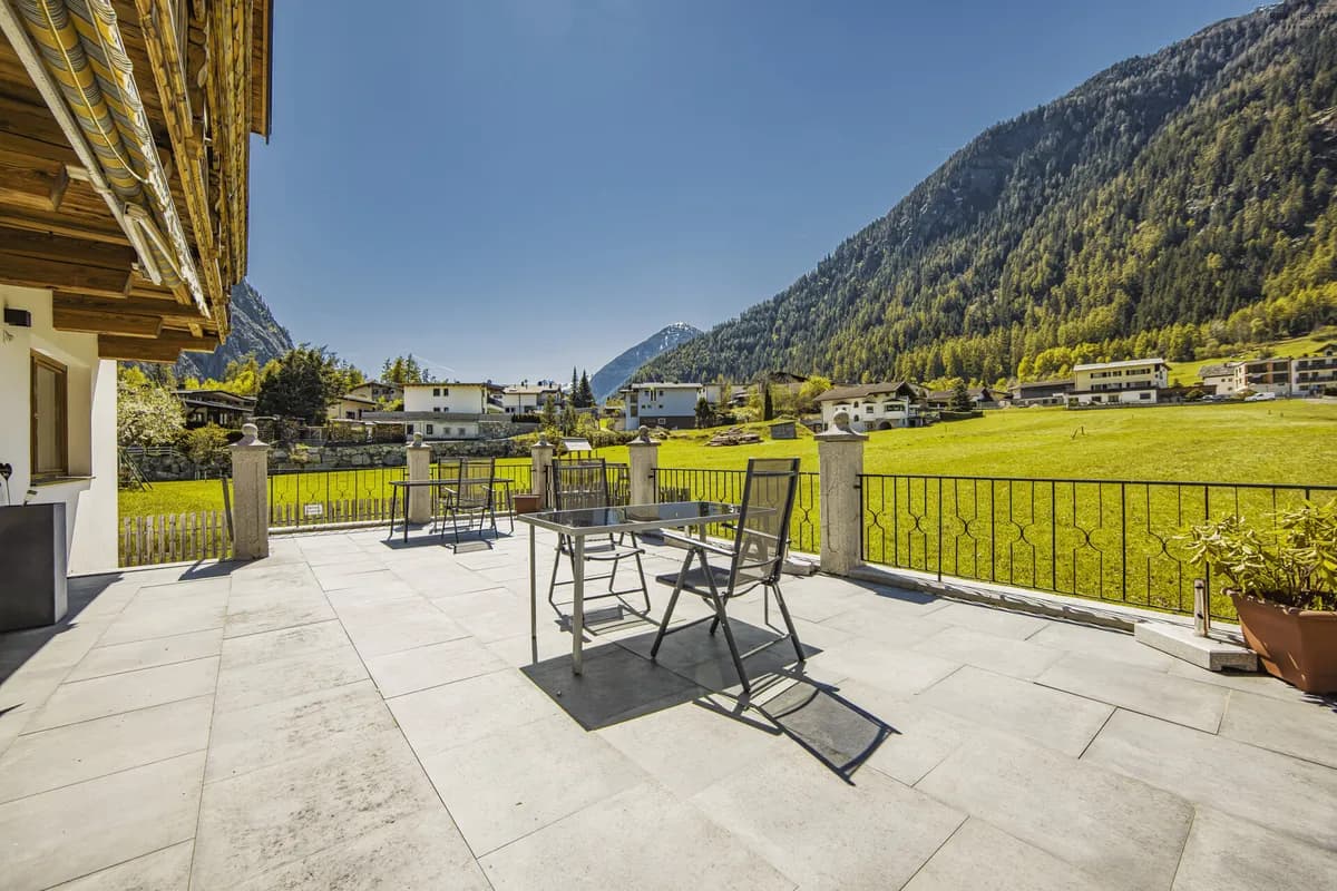 14-Zimmer-Haus kaufen in Imst – 238 m², € 985.000 – Bild 2 von 27