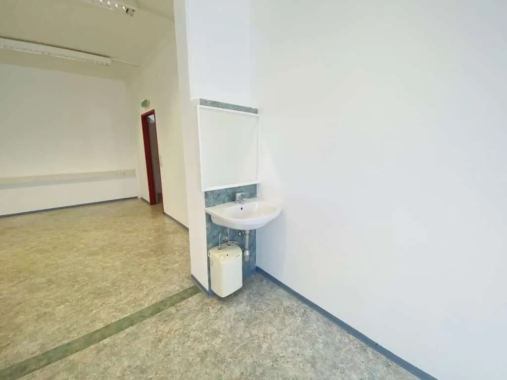 5-Zimmer-Gewerbeimmobilie mieten in Murtal – 206 m², € 2.015 – Bild 3 von 33