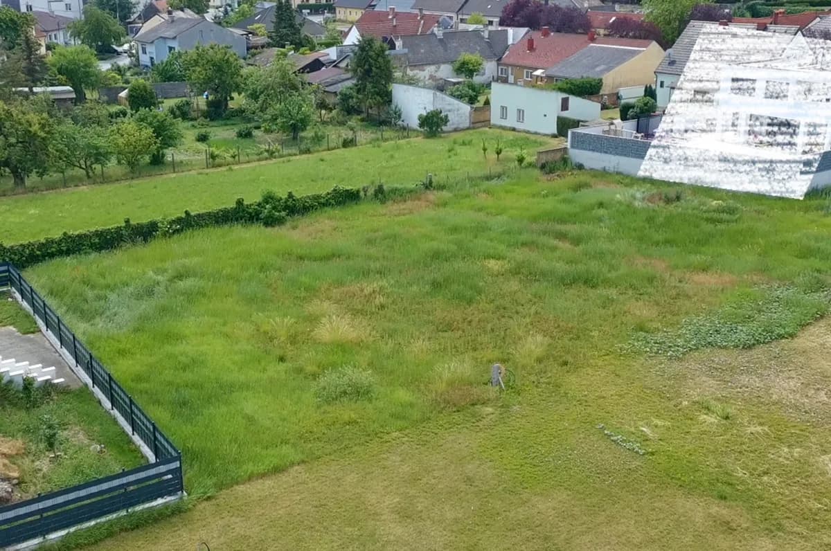 Grundstück kaufen in Gänserndorf – 815 m², € 225.000 – Bild 1 von 6