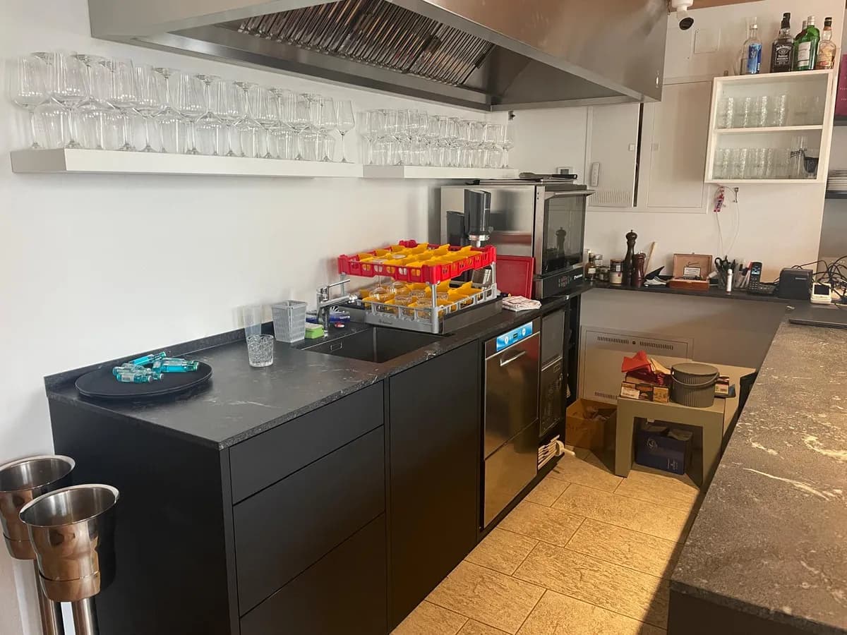 1-Zimmer-Gewerbeimmobilie mieten in Dornbirn – 76 m², € 1.708 – Bild 10 von 10