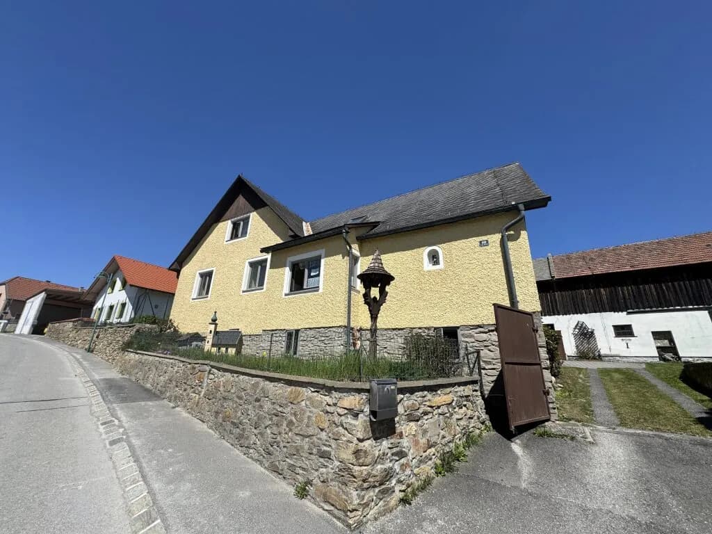 7-Zimmer-Haus kaufen in Krems Land – 200 m², € 275.000 – Bild 2 von 10