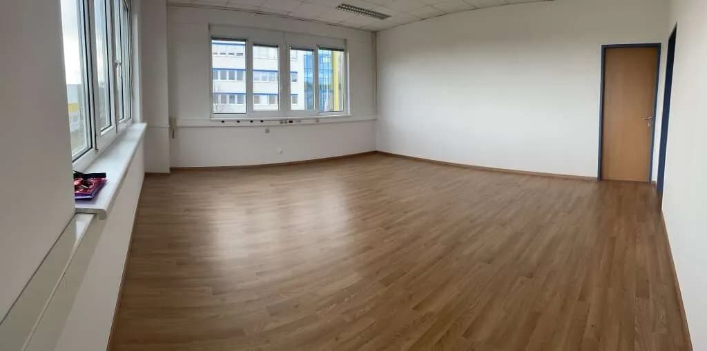 1-Zimmer-Gewerbeimmobilie mieten in Baden – 43 m², € 477 – Bild 2 von 3