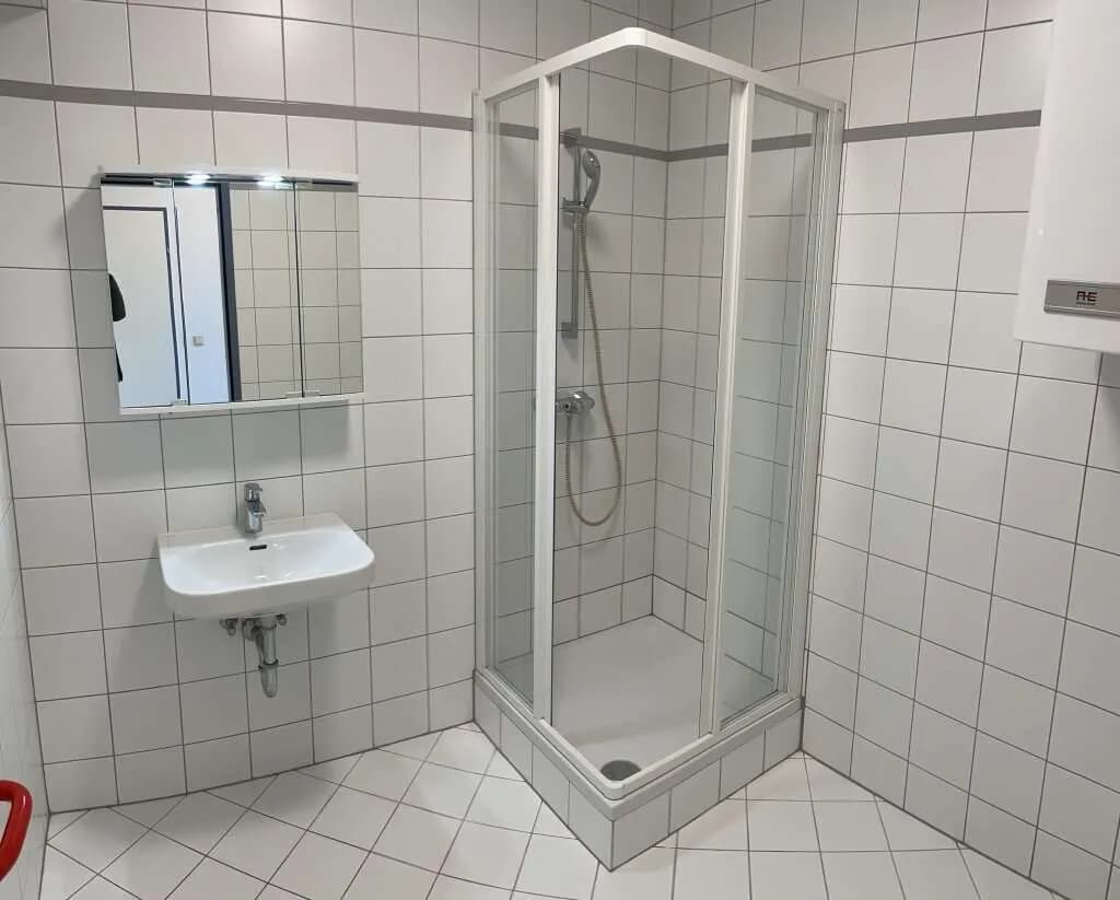 1-Zimmer-Immobilie mieten in Baden – 37 m², € 507 – Bild 4 von 4