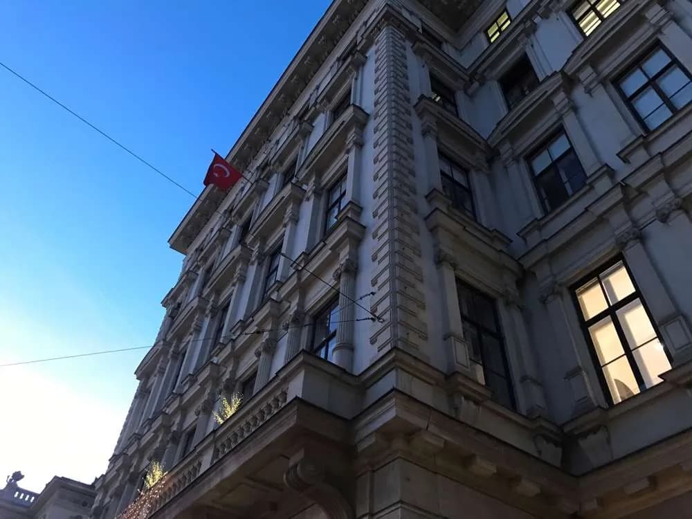 Gewerbeimmobilie mieten in Wien – 691 m², € 22 – Bild 2 von 3