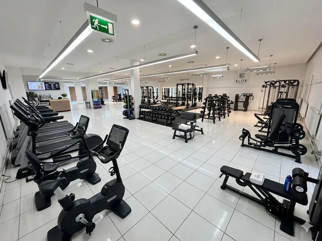 Gewerbeimmobilie mieten in Wien – 415 m², € 5.664 – Bild 1 von 12