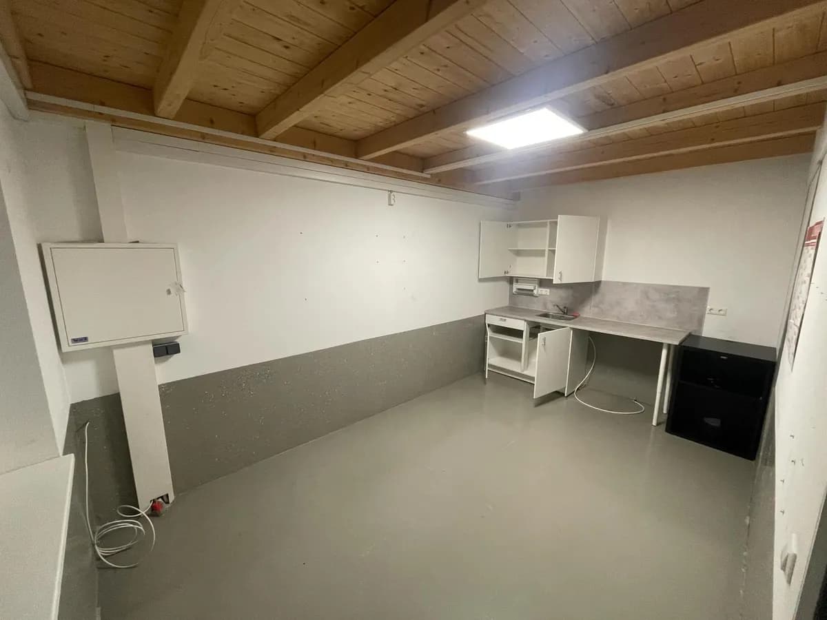 Gewerbeimmobilie mieten in Hallein – 198 m², € 2.184 – Bild 5 von 7